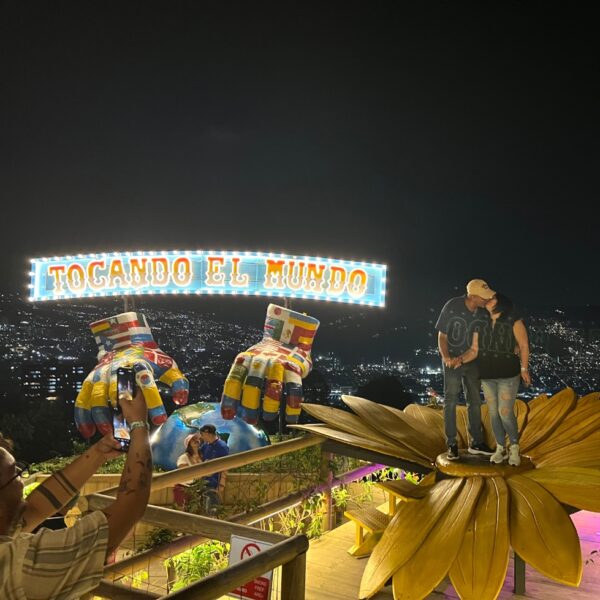 Tour Nocturno por Medellin Privado