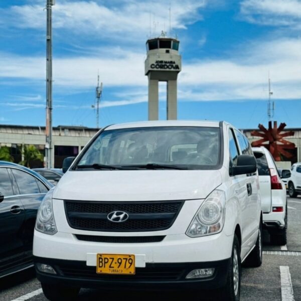 Traslado Aeropuerto Rionegro hacia Medellin o Viceversa.